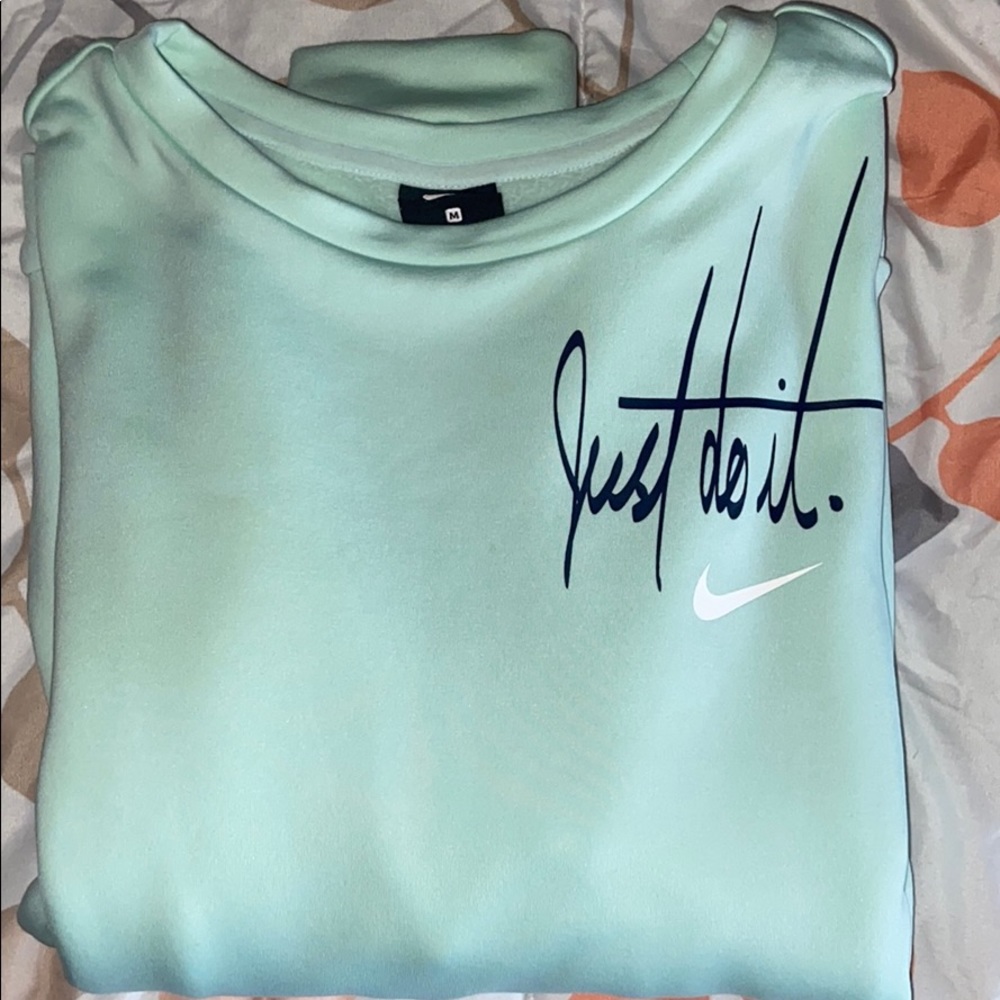 Nike pullover